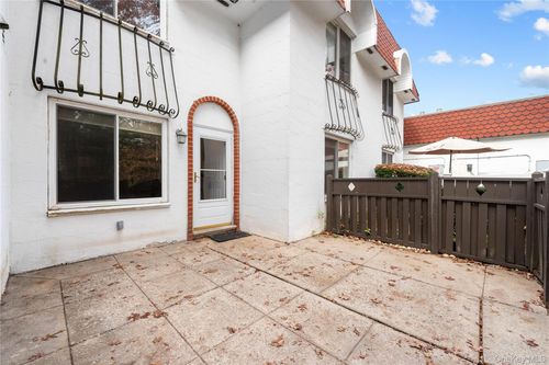 399 Birchwood Rd, Medford, NY, 11763-1232 | Card Image