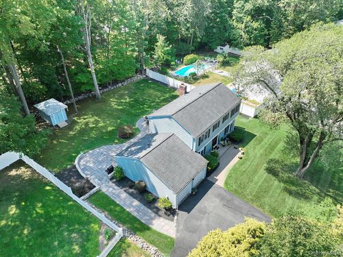 19 Yorkshire Dr, Suffern, NY, 10901-7419 | Card Image