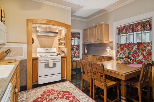 08_1121DouglasAve_5_Kitchen_HiRes.jpg | Image 8