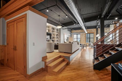 730 N Plankinton Ave, MILWAUKEE, WI, 53203-2409 | Card Image