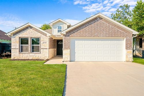 3305 Avenue Junction, Fort Worth, TX, 76105 | Card Image