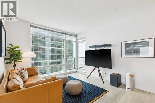 215 13 Ave Sw, Calgary, AB, T2R0V6 | Card Image