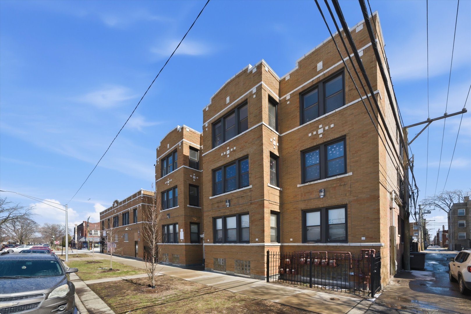 Commercial Sale in Chicago 3