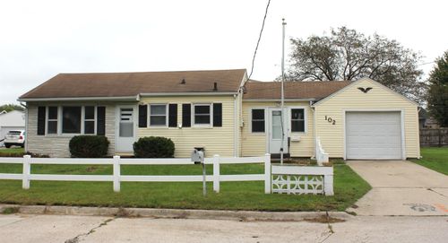 102 Mary Dr, Evansdale, IA, 50707-1235 | Card Image