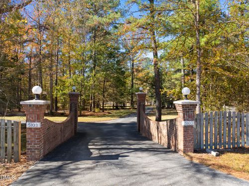 5103 Pulley Town Rd, Zebulon, NC, 27597-7530 | Card Image