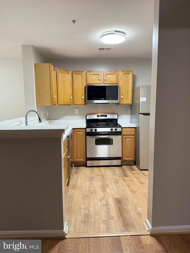 APT-104 - 1061 Gardenview Loop, Condo with 2 bedrooms, 2 bathrooms and null parking in WOODBRIDGE VA | Image 17
