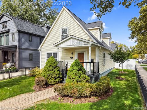1999 Cole St, Birmingham, MI, 48009-7086 | Card Image