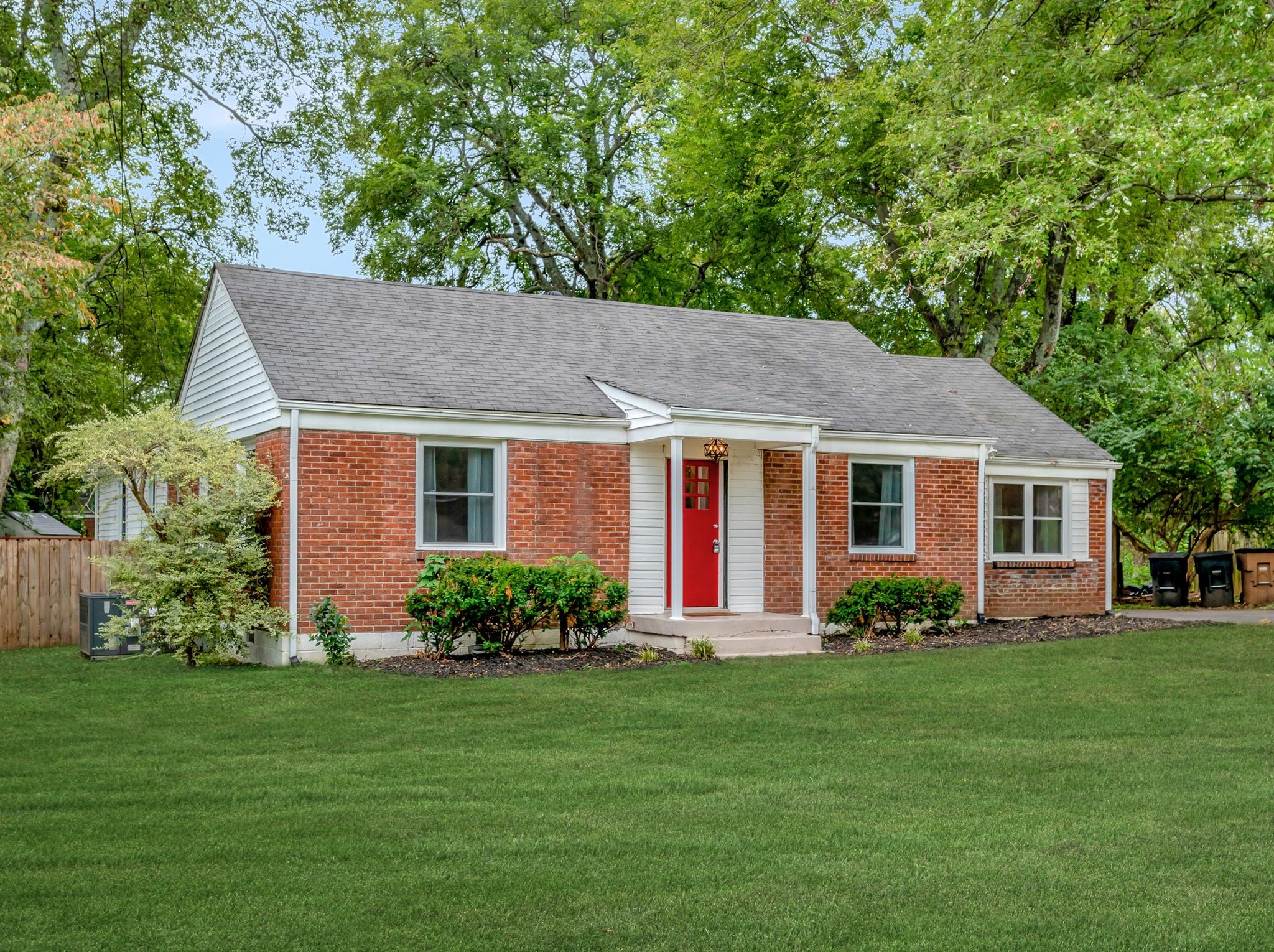 Avalon Dr, Nashville, TN 37216