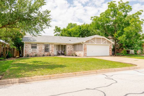 5825 Springtide Dr, Fort Worth, TX, 76135-2022 | Card Image