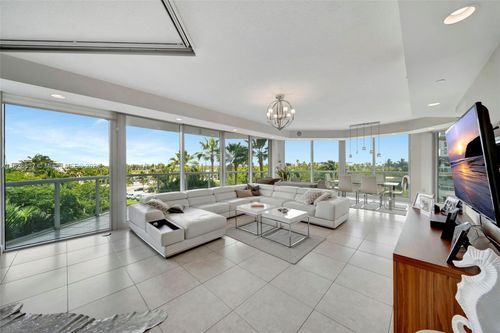 402-6001 N Ocean Dr, Hollywood, FL, 33019 | Card Image