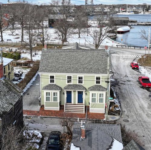 2-213 Gates Street, Portsmouth, NH, 03801 | Card Image