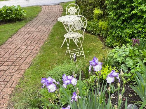 14-14 Colonial Sq, Peterborough, NH, 03458-2131 | Card Image