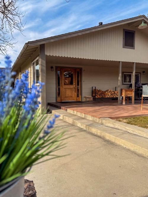 10209 County Highway A12, Montague, CA, 96064-9787 | Card Image