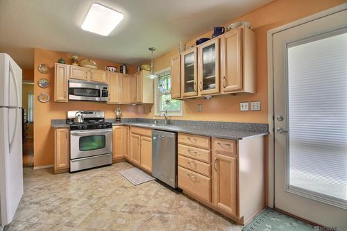 8954 Wynnewood St, Baton Rouge, LA, 70815-4075 | Card Image