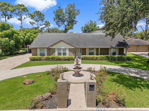 2613 Oak Drive, Bay City, TX, 77414 | Card Image