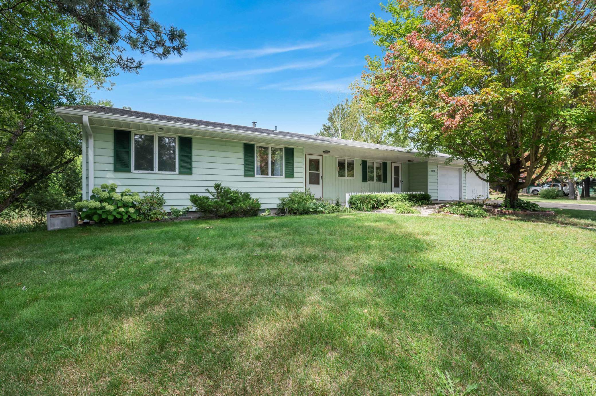1st Ave, Grand Rapids, MN 55744