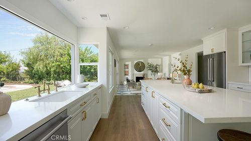 361 S Yorkshire Cir, Anaheim, CA, 92808-1313 | Card Image