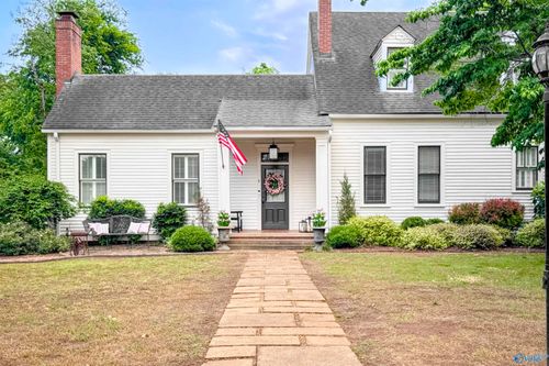 633 Sherman St Se, Decatur, AL, 35601-3141 | Card Image