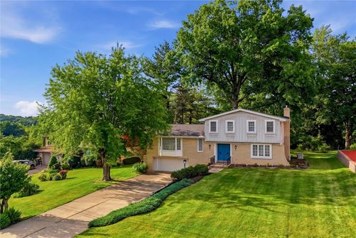 480 Herbst Manor Rd, Coraopolis, PA, 15108-3616 | Card Image