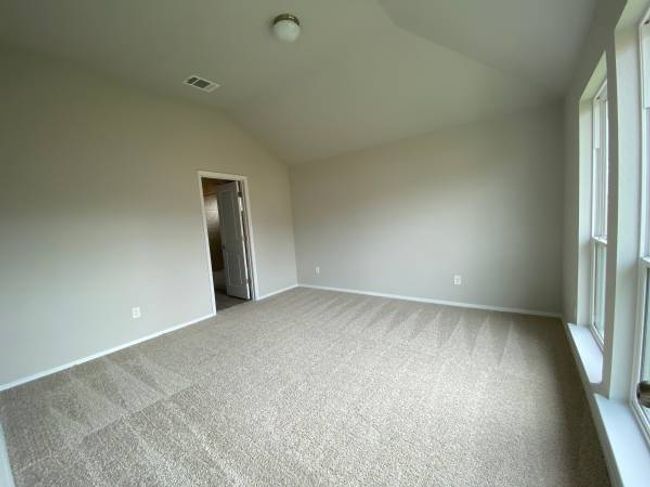 124 Trailside Ln, House other with 3 bedrooms, 2 bathrooms and null parking in Bastrop TX | Image 5