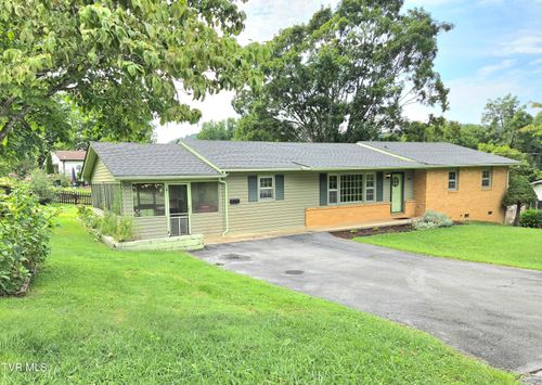 1907 Club Dr, Johnson City, TN, 37601-2260 | Card Image