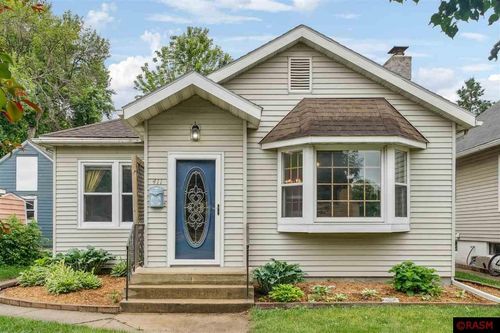 411 Blue Earth St, Mankato, MN, 56001-2141 | Card Image