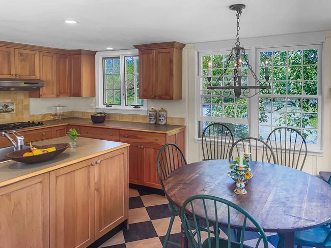 55 Reed Hill Rd, House other with 5 bedrooms, 3 bathrooms and null parking in Jacksonville VT | Image 5