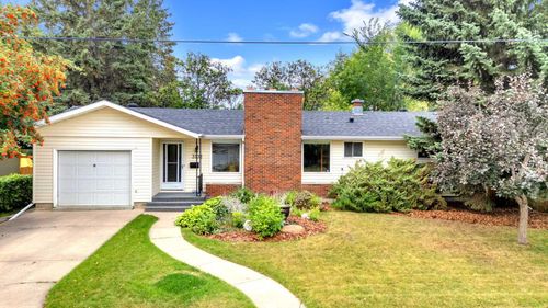 3732 43a Ave, Red Deer, AB, T4N3G3 | Card Image