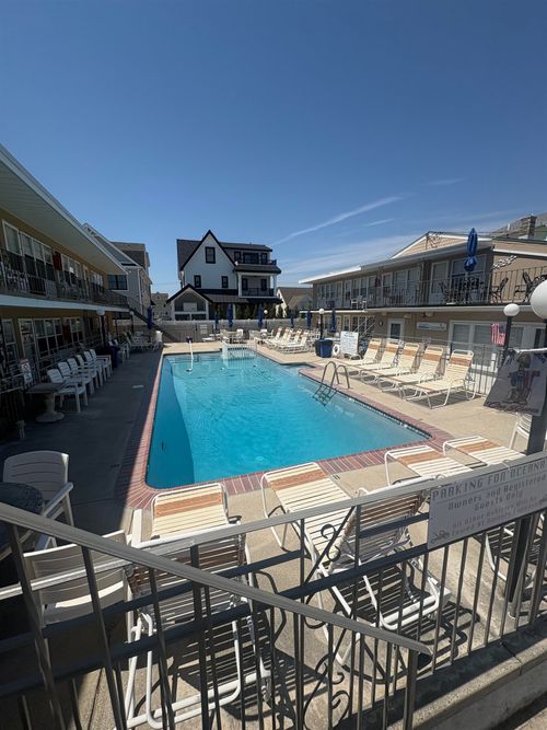 104-422 E 4th Ave, North Wildwood, NJ, 08260-5808 | Card Image