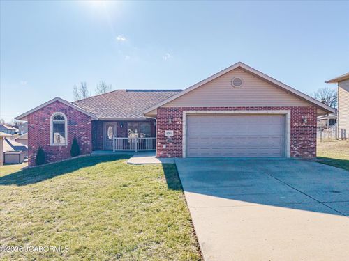 4063 Newcastle Ln, Jefferson City, MO, 65109-5318 | Card Image
