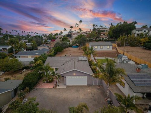 267 Hannalei Dr, Vista, CA, 92083-7655 | Card Image