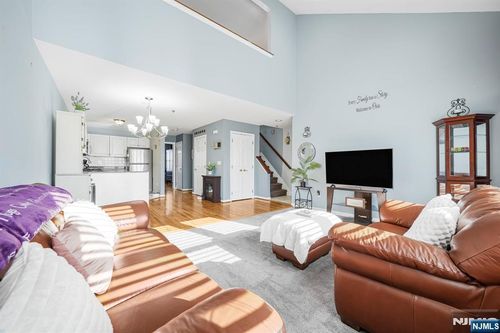 45 Royal Ave, Hawthorne, NJ, 07506-1954 | Card Image