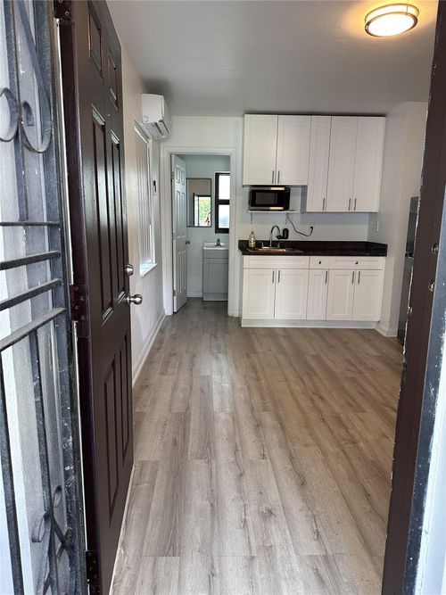 d-1291 Nw 40th St, Miami, FL, 33142-4884 | Card Image
