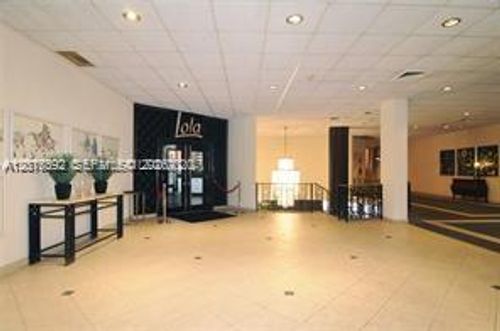 14u-5555 Collins Ave, Miami Beach, FL, 33140-2431 | Card Image