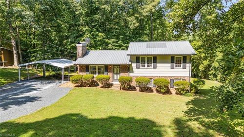 2110 Newell St, Ramseur, NC, 27316-9718 | Card Image