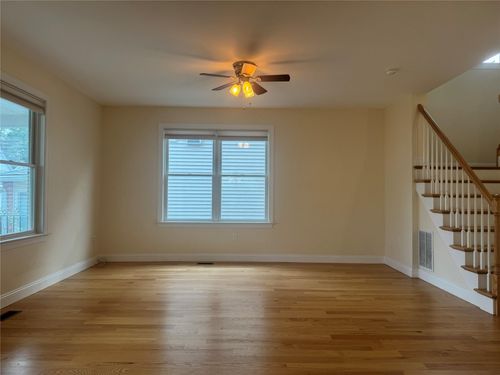 31 Maple St, Dobbs Ferry, NY, 10522-1197 | Card Image