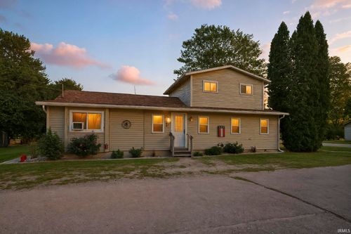 501 E Sycamore St, Silver Lake, IN, 46982-8951 | Card Image