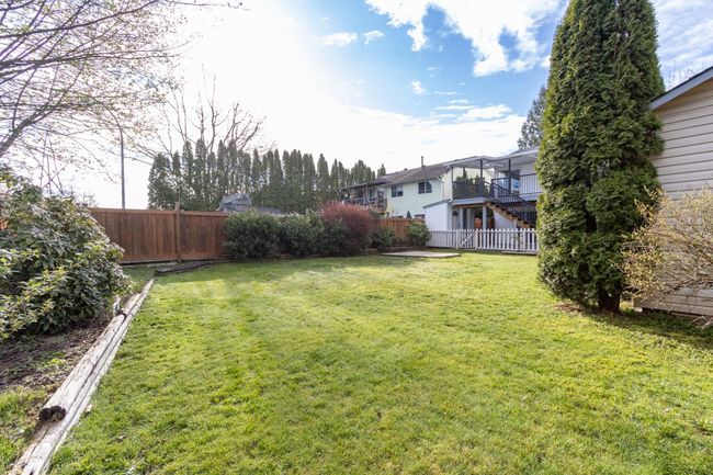22759 Kendrick Lane, House other with 4 bedrooms, 3 bathrooms and 5 parking in Maple Ridge BC | Image 33
