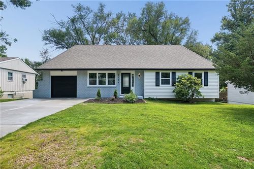 8539 Sandusky Ave, Kansas City, KS, 66112-1850 | Card Image