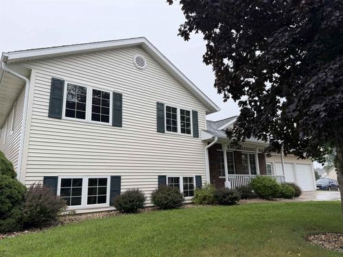 912 21st Street, Prairie Du Sac, WI, 53578 | Card Image