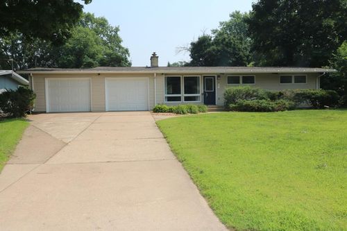 3024 Asbury St, Roseville, MN, 55113-1628 | Card Image