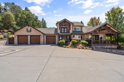 115 Wells Fargo Dr, Jacksonville, OR, 97530-9408 | Card Image