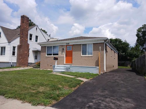 7559 Paige Avenue, Warren, MI, 48091 | Card Image