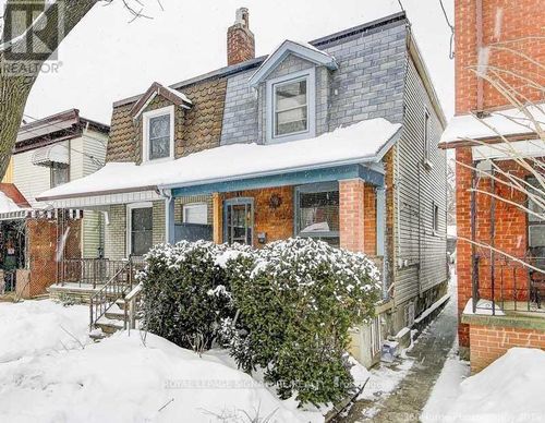 lower-613 Crawford St, Toronto, ON, M6G3K1 | Card Image