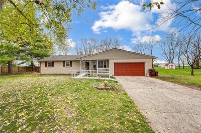 647 W Crescent Lane, House other with 3 bedrooms, 1 bathrooms and null parking in Franklin OH | Image 1