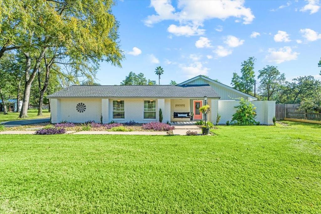 Leafton Ln, Magnolia, TX 77354