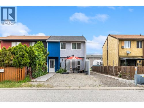 737 Fairway Avenue, Penticton, BC, V2A6M3 | Card Image