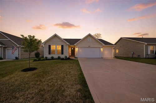 18808 Fremont Trl, Warrenton, MO, 63383-2619 | Card Image