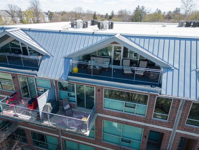 Exterior of Terrace and Private Balcony | Image 41