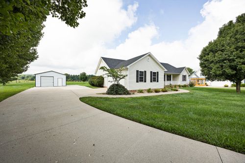 229 Sierra Cir, Stanford, KY, 40484-8571 | Card Image